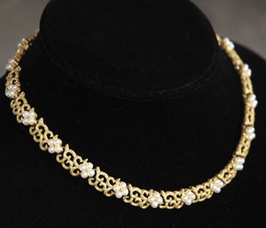 （画像用） Trifari トリファリ パール小花ネックレス