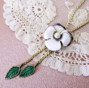 （画像用） アンティーク　 パンジーすみれネックレス