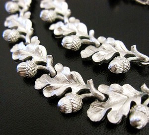 （画像用） Trifari トリファリ どんぐり ネックレス