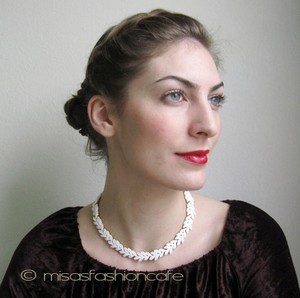 （画像用） ヴィンテージジュエリー トリファリ白葉ネックレス