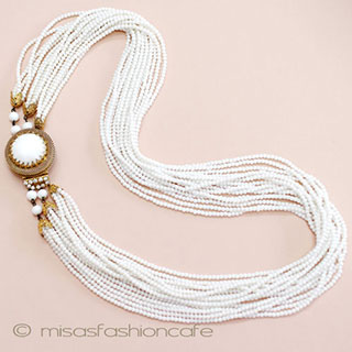 （画像用） Original By Robert　 ミルクガラス ネックレス