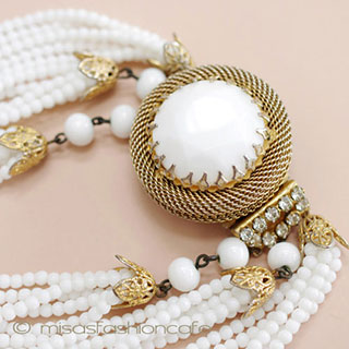 （画像用） Original By Robert　 ミルクガラス ネックレス