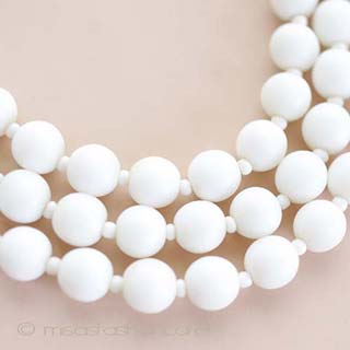 （画像用） ミルクガラス　ネックレス