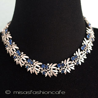 （画像用） Ｔｒｉｆａｒｉ　 トリファリ ネイビー花　ネックレス