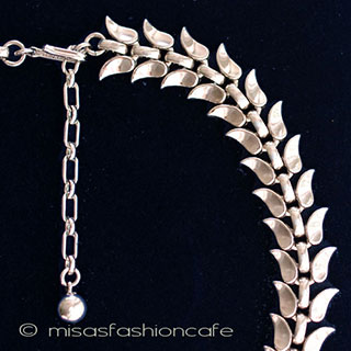 （画像用） Trifari　 トリファリ アートデコ　銀葉