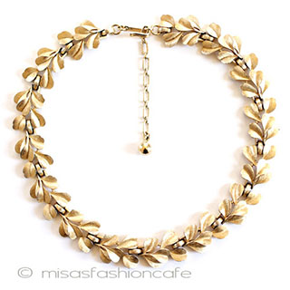 （画像用） Trifari　 トリファリ 金の葉　ネックレス