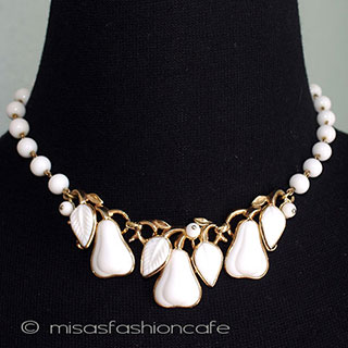 （画像用） Ｔｒｉｆａｒｉ　 トリファリ ガラス洋梨ネックレス