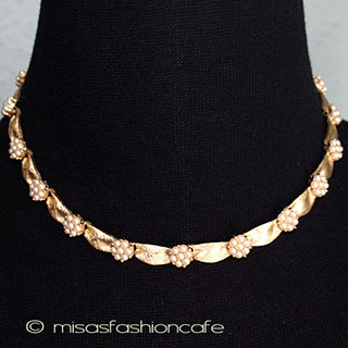 （画像用） Ｔｒｉｆａｒｉ　 トリファリ パール小花ネックレス