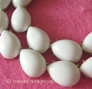 （画像用） Trifari　トリファリ ホワイトティアーネックレス