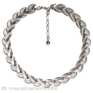 （画像用） Ｔｒｉｆａｒｉ　 トリファリ 透かし銀葉　ネックレス