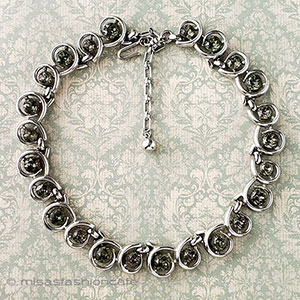 （画像用） Trifari　 トリファリ クリスタルネックレス