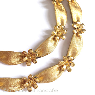 （画像用） Ｔｒｉｆａｒｉ　 トリファリ 金の花リボン　ネックレス