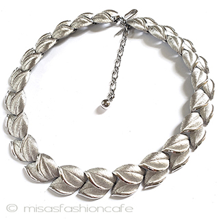 （画像用） Trifari　 トリファリ 銀の葉　ネックレス