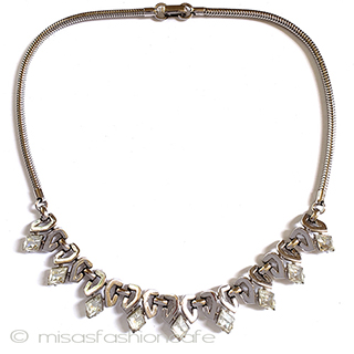 （画像用） Ｔｒｉｆａｒｉ　 トリファリ クリスタル　ネックレス