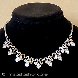 （画像用） Ｔｒｉｆａｒｉ　 トリファリ クリスタル　ネックレス