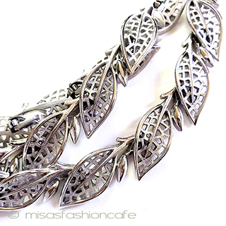 （画像用） Trifari　 トリファリ 透かし銀葉　ネックレス