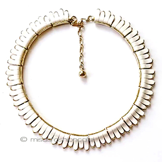 （画像用） ビンテージジュエリー Trifari　トリファリ