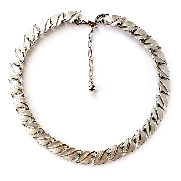 （画像用） ヴィンテージジュエリー トリファリ銀葉ネックレス