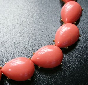 （画像用） Ｔｒｉｆａｒｉ　 トリファリ コーラルカラー　ネックレス