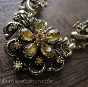 （画像用） Coro　お花ネックレス