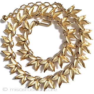 （画像用） Ｔｒｉｆａｒｉ　 トリファリ 金の笹の葉　ネックレス