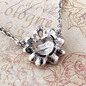 （画像用） Trifari　 トリファリ 薔薇の花ネックレス