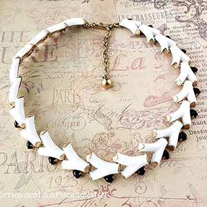 （画像用） Trifari　 トリファリ 白黒の木ネックレス