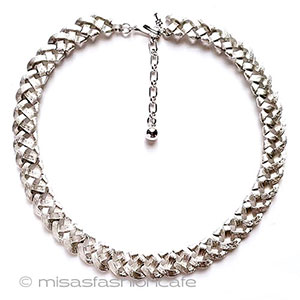 （画像用） Trifari　 トリファリ 編みリボンネックレス