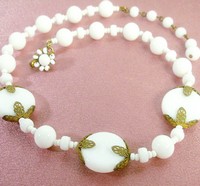 (image for) Antique & Vintage