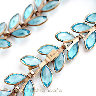 （画像用） Trifari　トリファリ 希少ガラス葉ネックレス