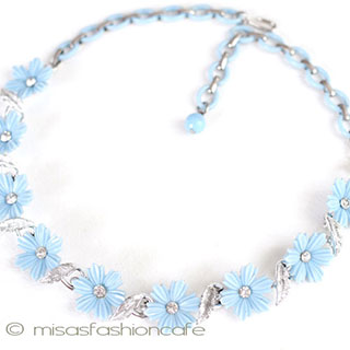 （画像用） ブルーフラワーネックレス