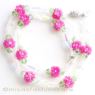 （画像用） Ｖｅｎｄｏｍｅ　ネックレス 　小花ｘクリスタル