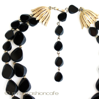 （画像用） Trifari　 トリファリ ガラス２連ネックレス