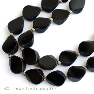 （画像用） Trifari　 トリファリ ガラス２連ネックレス