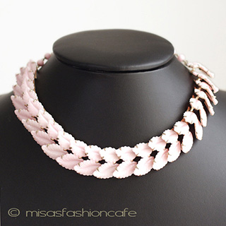 （画像用） ピンクの葉　ネックレス