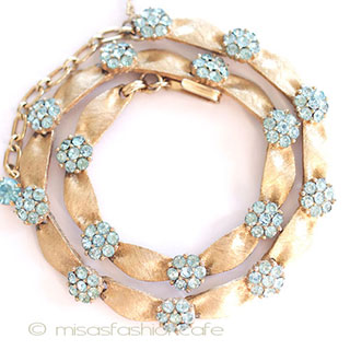 （画像用） Ｔｒｉｆａｒｉ　 トリファリ 水色の花 ネックレス