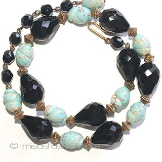 （画像用） Trifari　 トリファリ ガラス　ネックレス