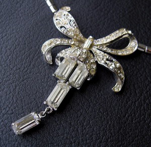 （画像用） Coroリボンネックレス