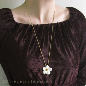 （画像用） Trifari　 トリファリ アネモネの花ネックレス