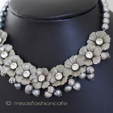 （画像用） フラワーｘパール ネックレス