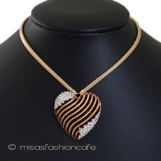 （画像用） クラウントリファリ ネックレス兼ブローチ