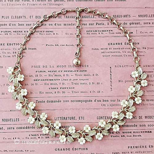 （画像用） ヴィンテージアクセサリー CORO　白葉ネックレス