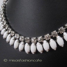 （画像用） ミルクガラス ネックレス