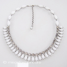 （画像用） ミルクガラス ネックレス