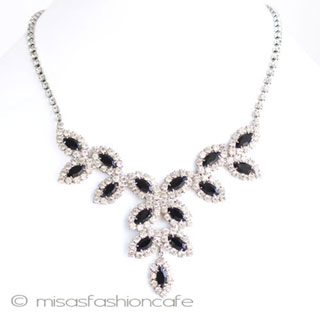 （画像用） ラインストーン　リーフ Black&Clearネックレス