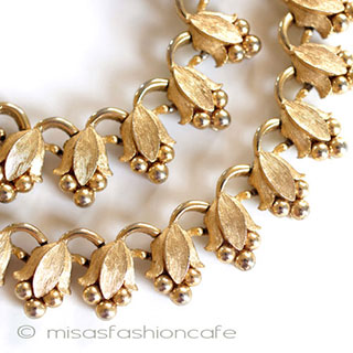 （画像用） Ｔｒｉｆａｒｉ　 トリファリ チューリップ・ネックレス