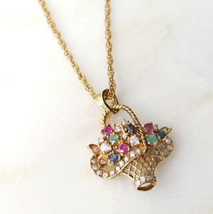 (image for) Antique & Vintage