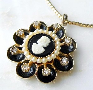 （画像用） Coroペガサス ネックレス