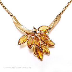 （画像用） ヴィンテージジュエリー ガラスの葉ネックレス