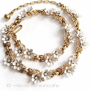 （画像用） Ｔｒｉｆａｒｉ　 トリファリ 白い小花　ネックレス